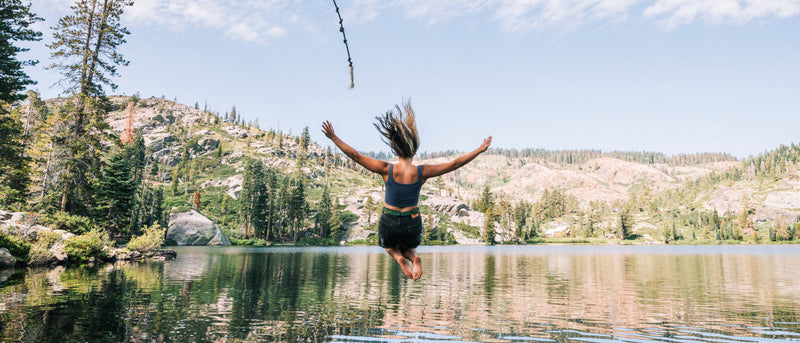 Why Outdoor Enthusiasts Are Wearing Stretch Web Belts