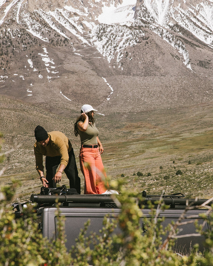 Mastering Holiday Adventures: The Best Belts for Extreme Winter Sports